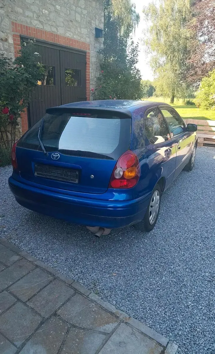 Gebraucht Toyota Corolla 97 PS (71 kW) 2000 Blau Kleinwagen