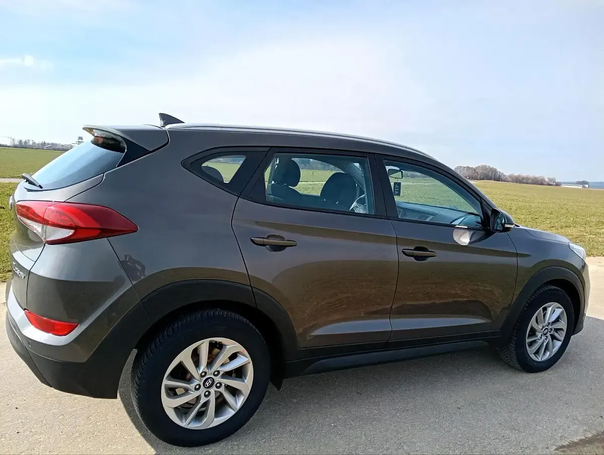 Gebraucht Hyundai Tucson 141 PS (103 kW) 2016 Braun SUV