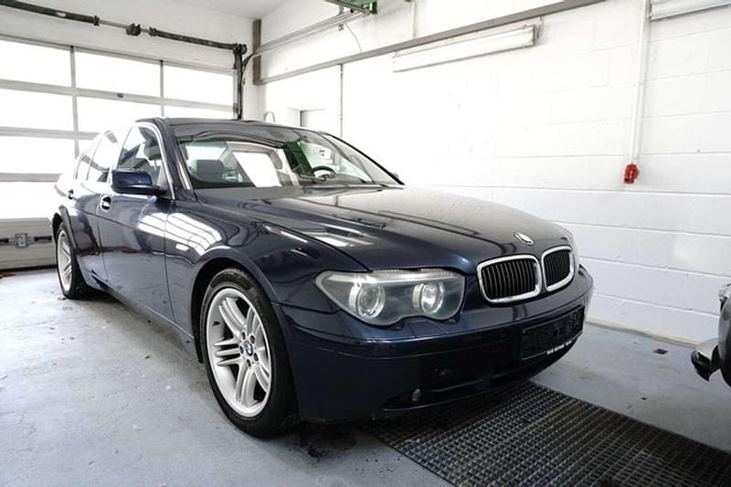 Gebraucht BMW 745 333 PS (244 kW) 2002 Toledoblau Limousine
