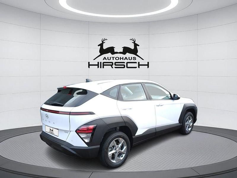 Neu Hyundai Kona Select 139 PS (102 kW) 2025 Weiß SUV