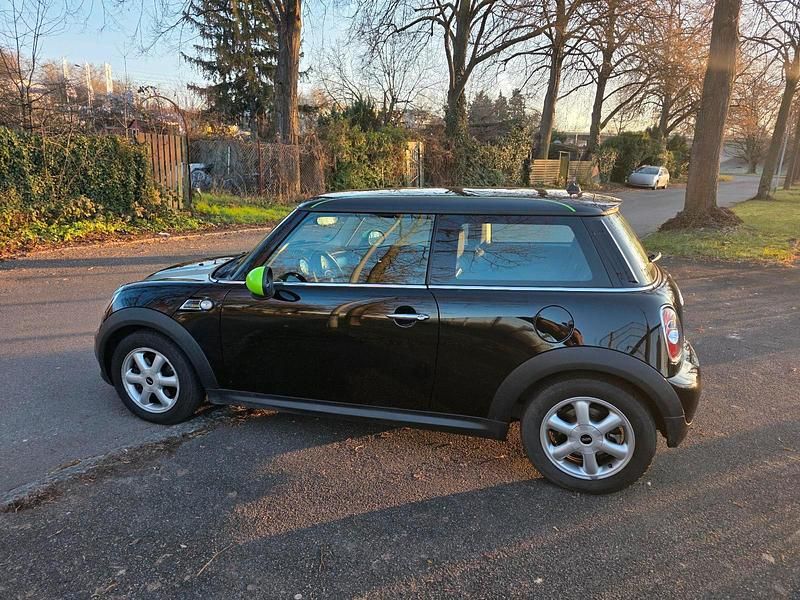 Gebraucht Mini Cooper 98 PS (72 kW) 2013 Schwarz Kleinwagen