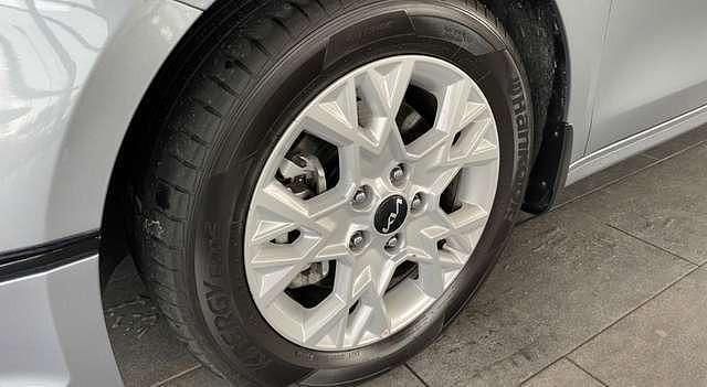 Usata Kia Ceed 140 CV (102 kW) 2025 Argento Utilitaria