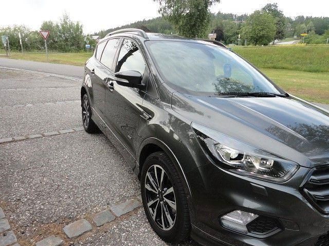 Gebraucht Ford Kuga ST-Line 182 PS (133 kW) 2018 Grau SUV