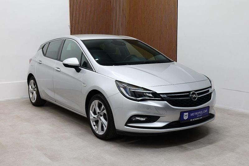 Usata Opel Astra 105 CV (77 kW) 2016 Argento Berlina
