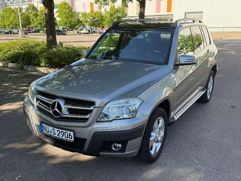 Silber Gebraucht 2008 Mercedes GLK320 SUV | 11.200 € (Fairer Preis) - Bild 1/4