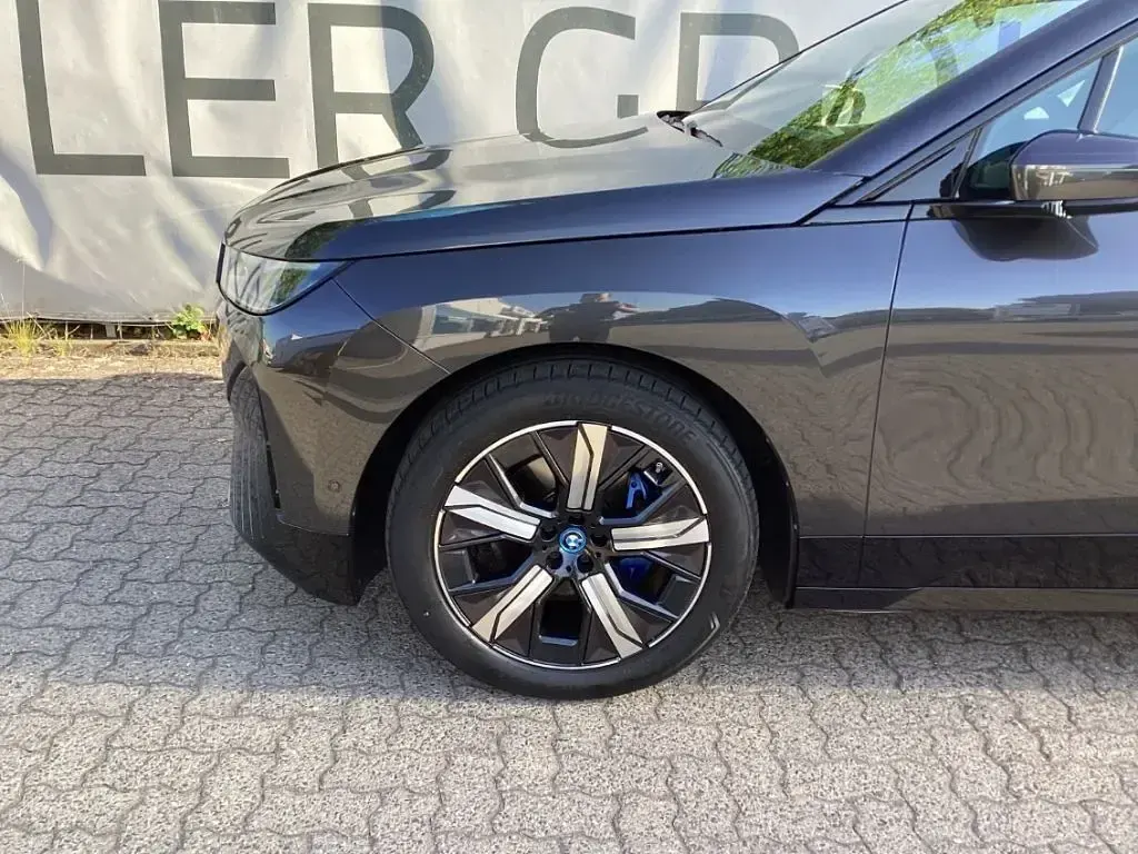 Gebraucht BMW iX 239 kW (326 PS) 2023 Grau SUV
