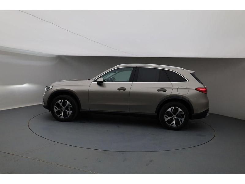 Gebraucht Mercedes GLC400d 252 PS (185 kW) 2023 Mojavesilber SUV