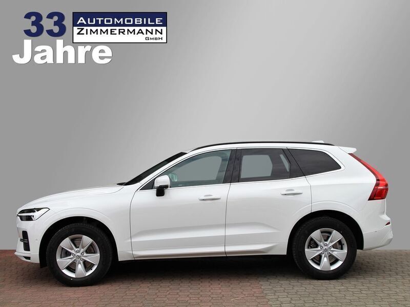 Weiß Gebraucht 2022 Volvo XC60 Momentum SUV | 35.950 € (Guter Preis) - Bild 1/4
