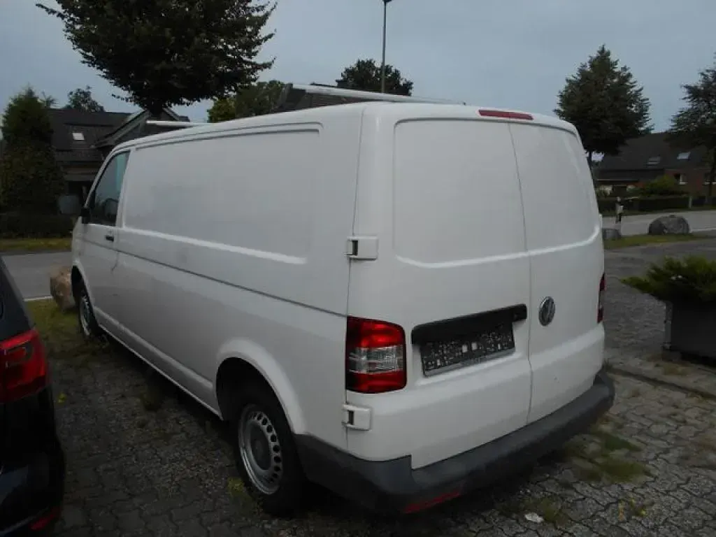 Gebraucht VW T5 102 PS (75 kW) 2014 Candyweiss Van