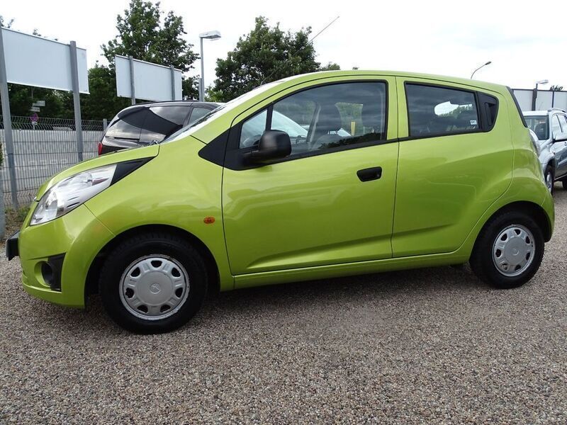 Usado Chevrolet Spark 68 CV (50 kW) 2011 Verde Utilitario