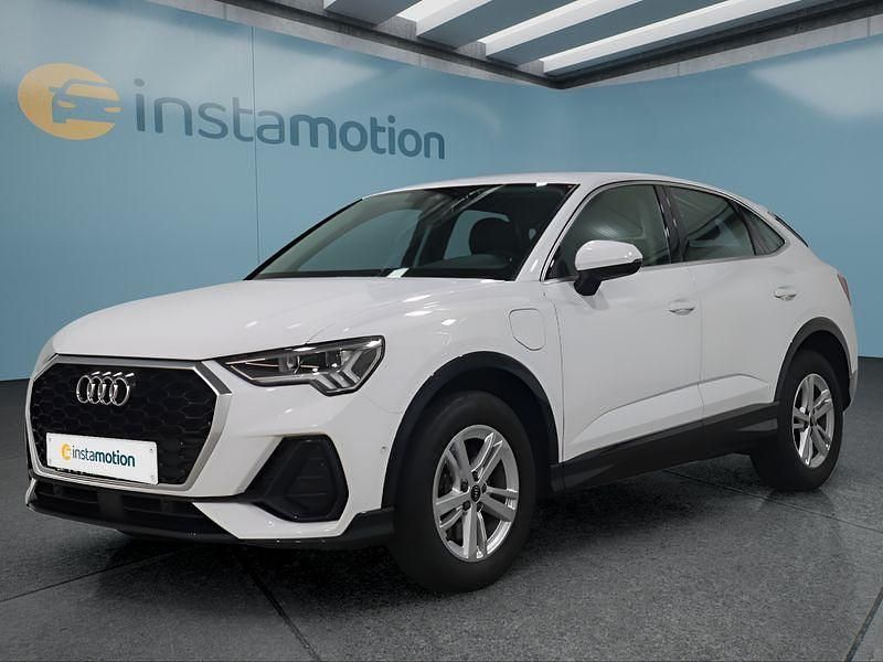 Weiß Gebraucht 2022 Audi Q3 SUV | 34.149 € (Etwas zu teuer) - Bild 1/4