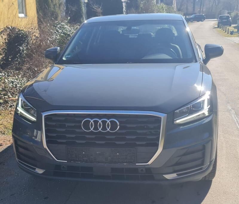 Grau Gebraucht 2019 Audi Q2 Basis SUV | 17.999 € (Superpreis) - Bild 1/4
