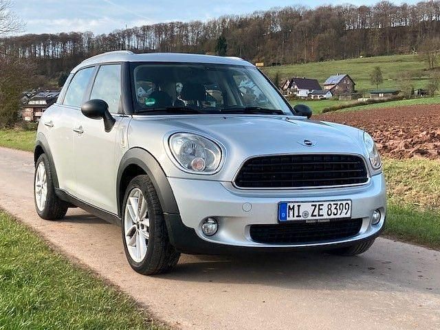 Grau Gebraucht 2013 Mini One D Countryman SUV | 6.800 € - Bild 1/4
