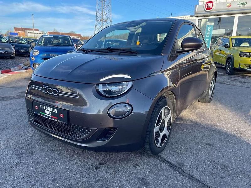 Terra grau Gebraucht 2021 Fiat 500e Passion Kleinwagen | 11.990 € - Bild 1/4