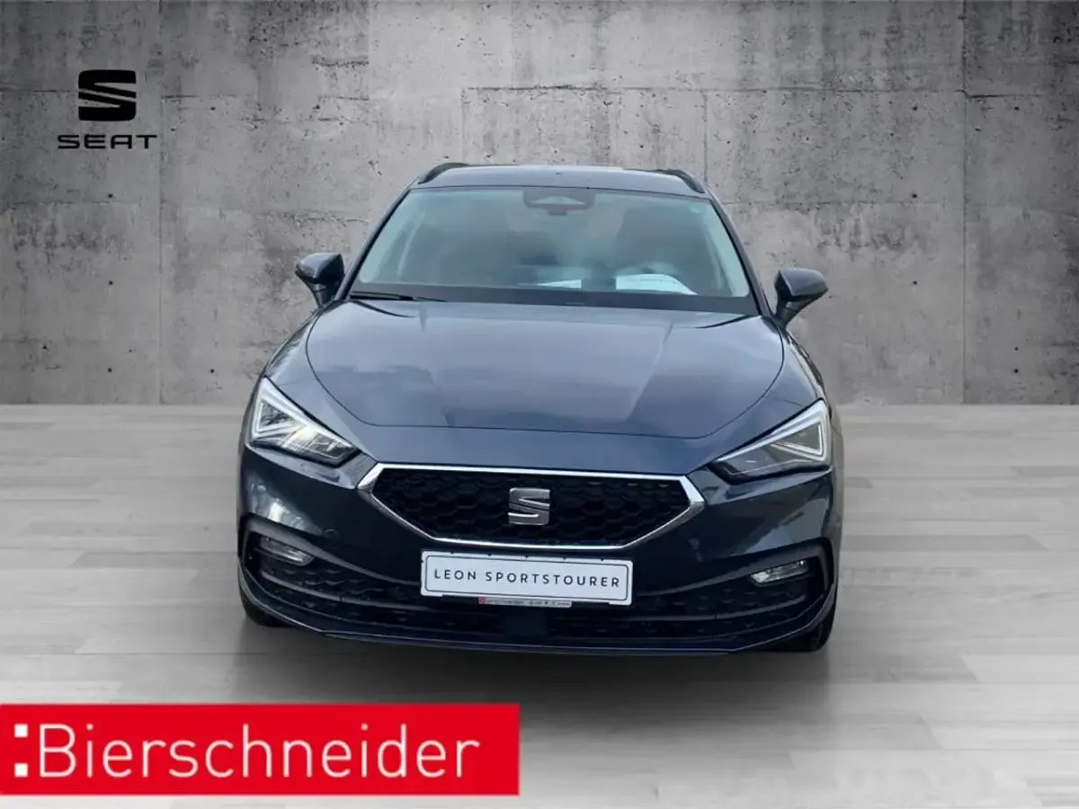 Neu Seat Leon 150 PS (110 kW) 2025 Grau Kombi