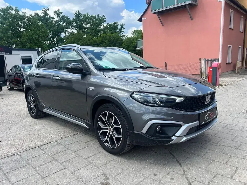 Gebraucht Fiat Tipo Cross 101 PS (74 kW) 2021 Grau Limousine
