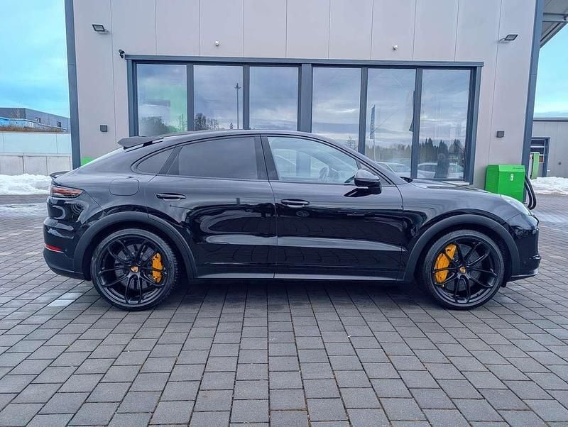 Gebraucht Porsche Cayenne Turbo GT 640 PS (470 kW) 2022 Schwarz SUV