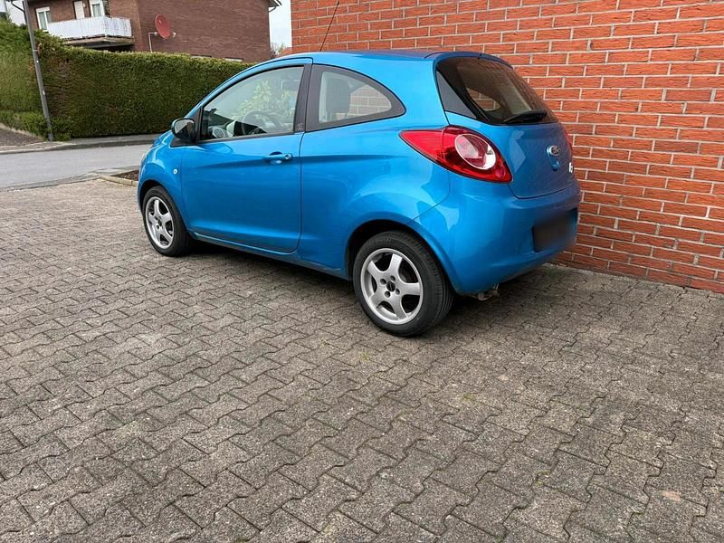 Second-hand Ford Ka 70 CP (51 kW) 2009 Albastru Hatchback