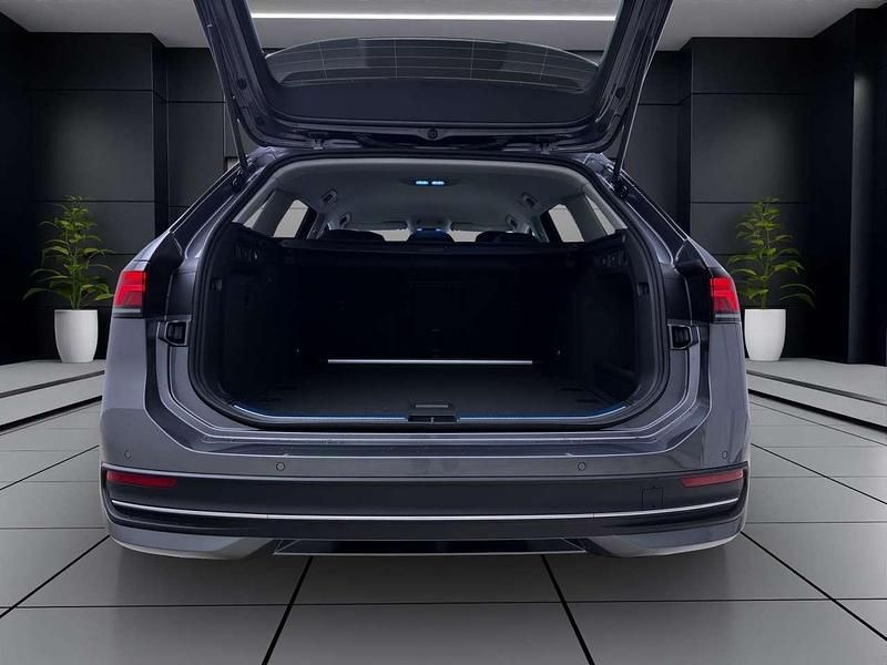 Neu VW Passat Business 150 PS (110 kW) 2025 Grau Limousine