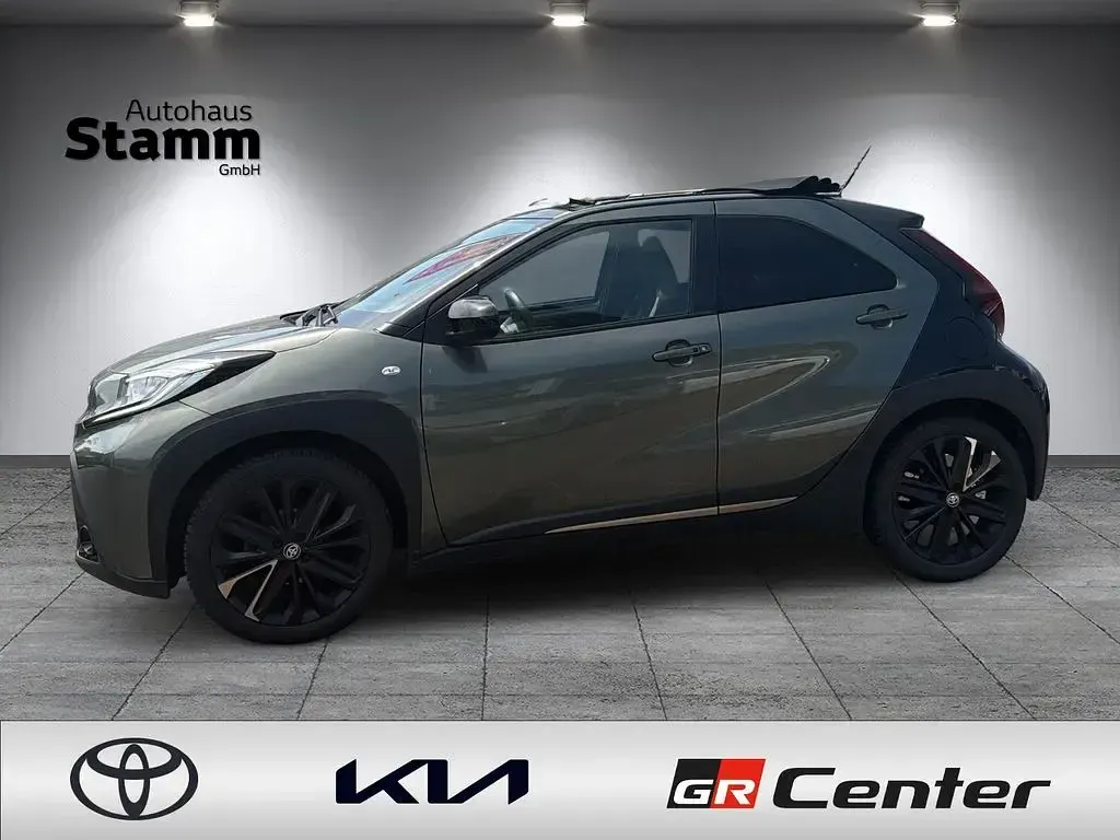 Gebraucht Toyota Aygo X Style 72 PS (52 kW) 2023 Schwarz SUV