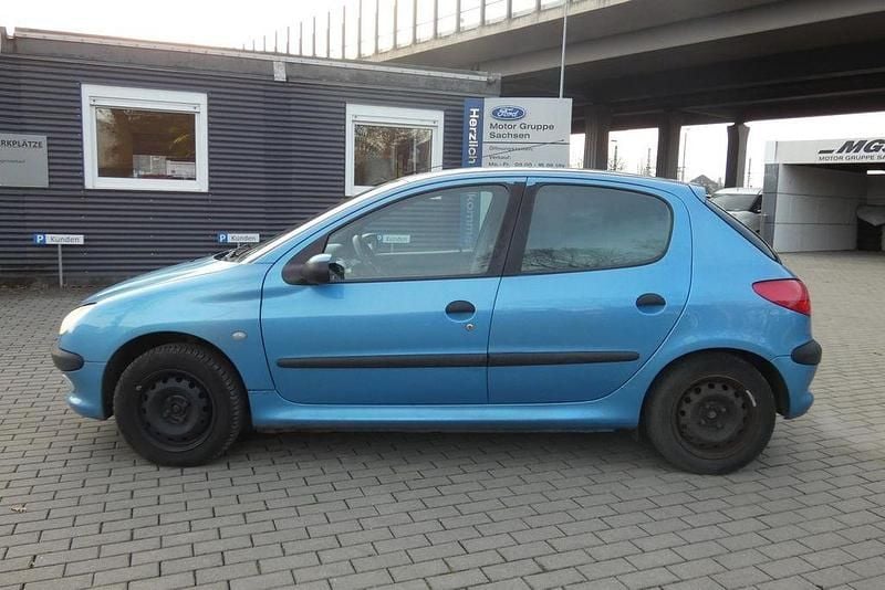 Gebraucht Peugeot 206 Style 75 PS (55 kW) 1999 Farbe blau tivoli/metalliclac Limousine