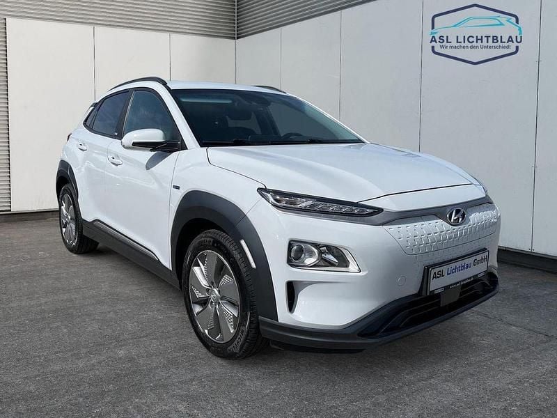 Gebraucht Hyundai Kona Advantage 100 kW (136 PS) 2021 Chalk white SUV