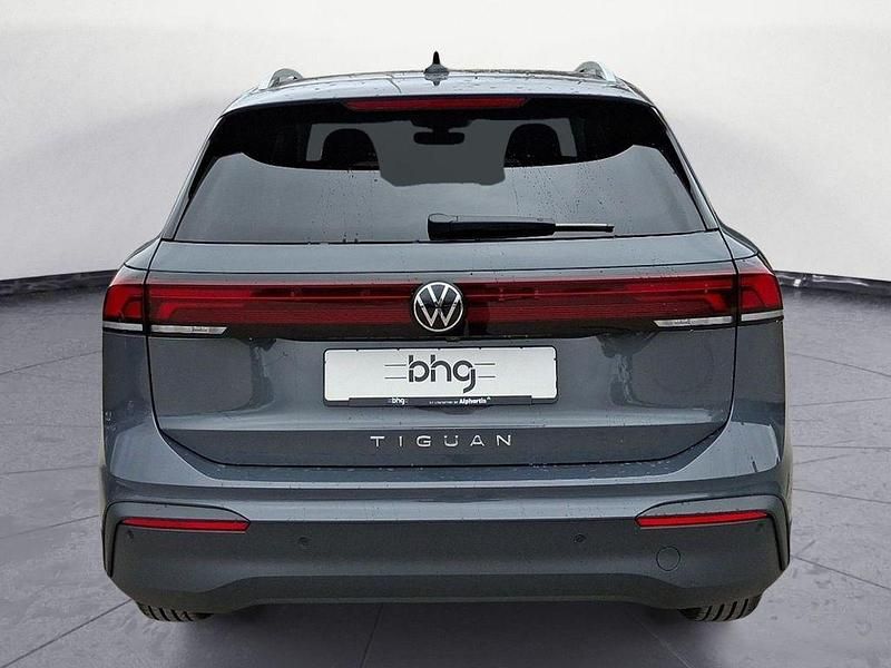 Neu VW Tiguan Life 150 PS (110 kW) 2026 Grau SUV