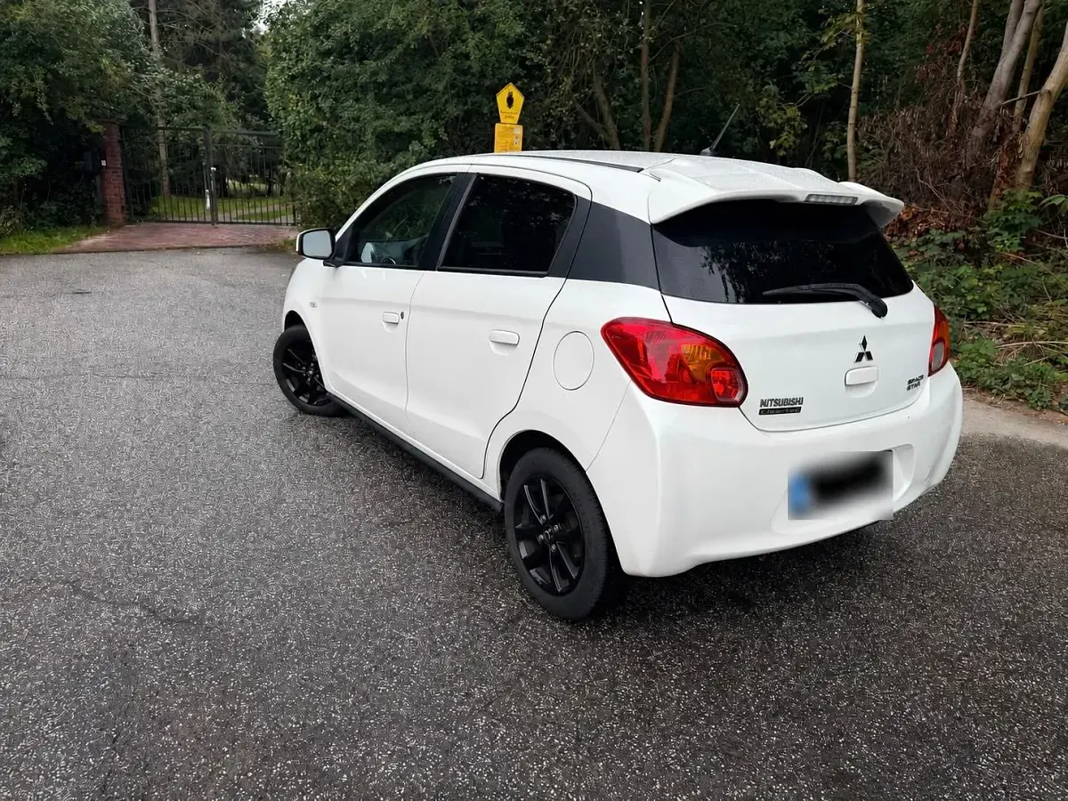 Gebraucht Mitsubishi Space Star 80 PS (58 kW) 2016 Weiß Kleinwagen