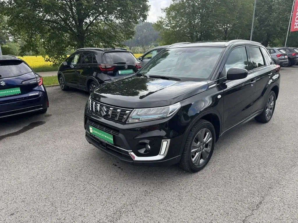 Gebraucht Suzuki Vitara Comfort 129 PS (94 kW) 2021 Schwarz SUV