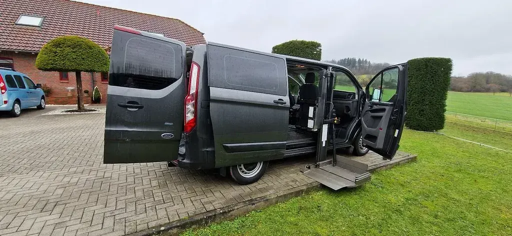 Usata Ford Transit Custom 131 CV (96 kW) 2018 Grigio Monovolume