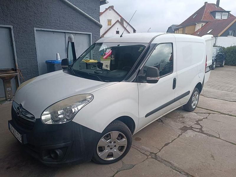 Gebraucht Opel Combo Edition 90 PS (66 kW) 2014 Weiß Van / Kleinbus