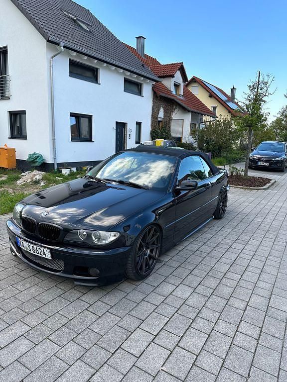 Gebraucht BMW 325 Cabriolet Performance 192 PS (141 kW) 2003 Schwarz Cabrio