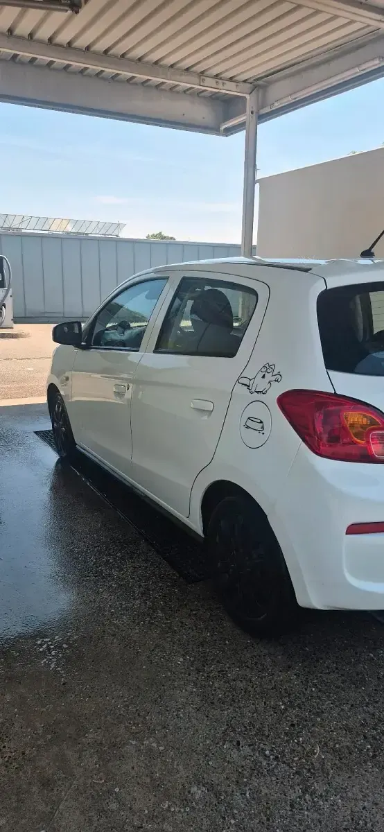 Gebraucht Mitsubishi Space Star 70 PS (51 kW) 2018 Weiß Kleinwagen