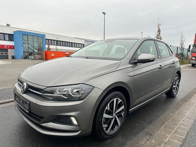 Grau Gebraucht 2019 VW Polo Kleinwagen | 11.500 € (Guter Preis) - Bild 1/4