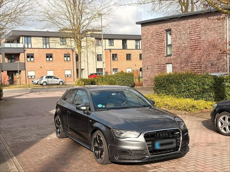 Gebraucht Audi A3 S-Line 110 PS (80 kW) 2015 Grau Limousine