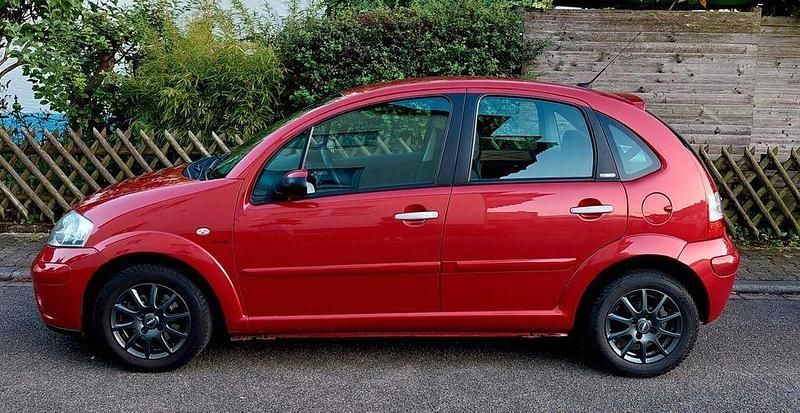 Rot Gebraucht 2009 Citroën C3 Exclusive Kleinwagen | 2.800 € (Fairer Preis) - Bild 1/4