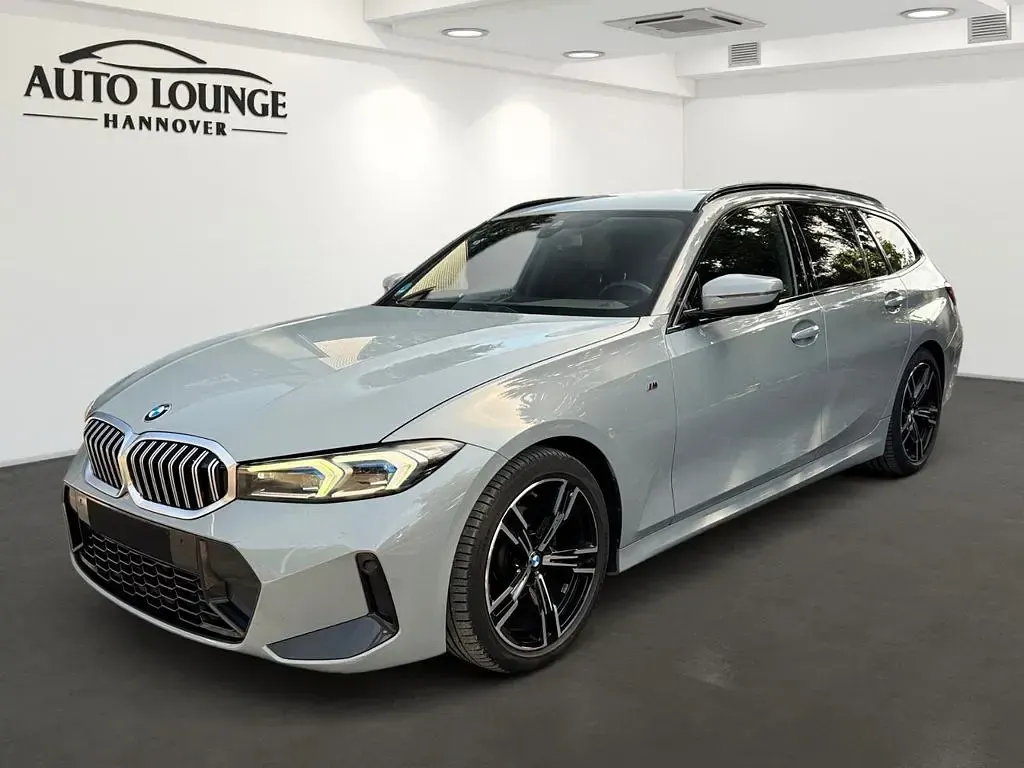 Gebraucht BMW 318 M Sport 150 PS (110 kW) 2023 Grau Kombi