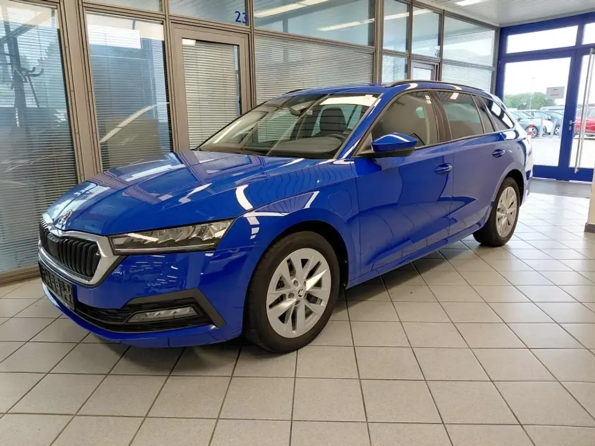 Gebraucht Skoda Octavia Ambition 204 PS (150 kW) 2022 Energyblau Kombi