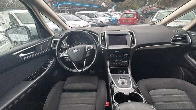 Usado Ford S-MAX Titanium 190 HP (139 kW) 2022 Branco Monovolume