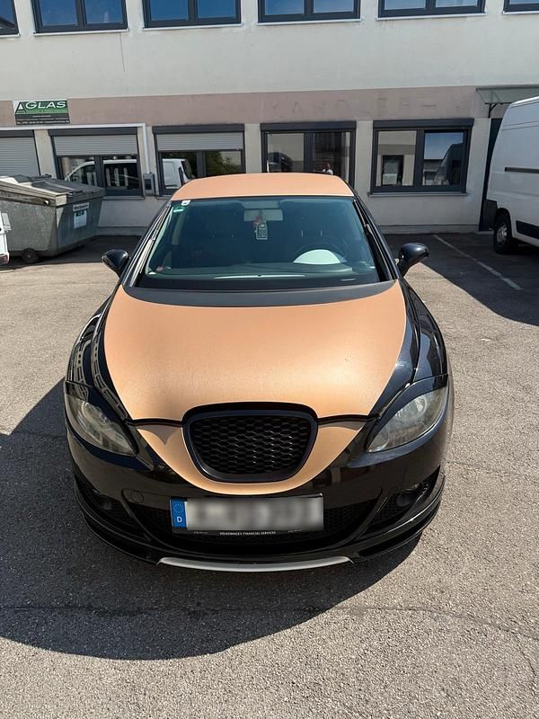 Schwarz Gebraucht 2010 Cupra Leon Limousine | 6.900 € - Bild 1/4