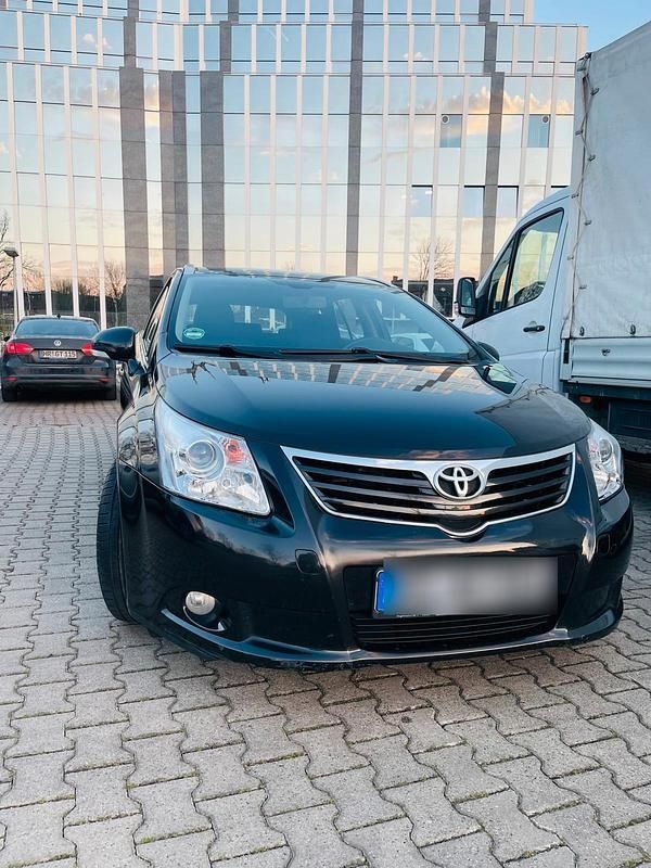 Schwarz Gebraucht 2009 Toyota Avensis Kombi | 3.500 € (Fairer Preis) - Bild 1/4