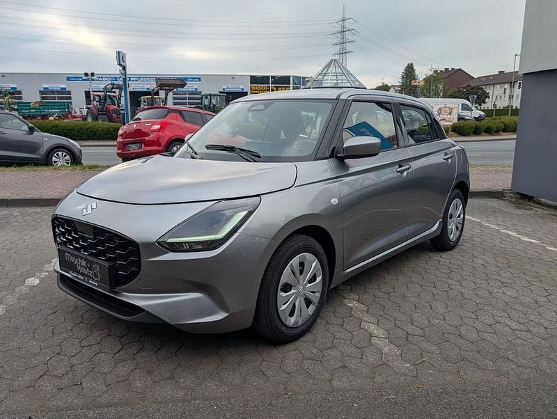 Neu Suzuki Swift 83 PS (61 kW) 2025 Silber Limousine