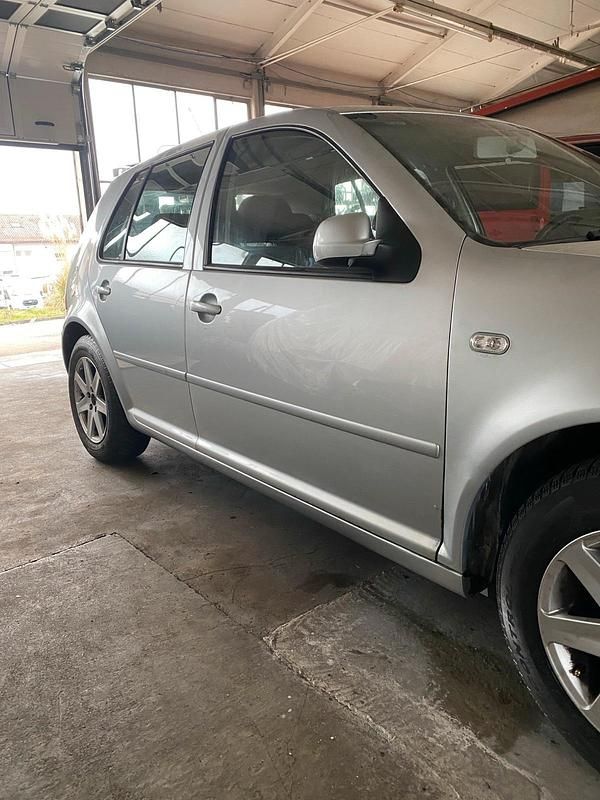 Gebraucht VW Golf 101 PS (74 kW) 2003 Grau Coupé