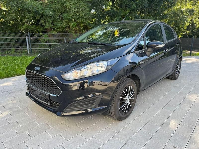Schwarz Gebraucht 2016 Ford Fiesta Trend Kleinwagen | 5.990 € (Guter Preis) - Bild 1/4