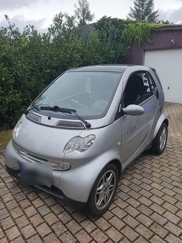 Silber Gebraucht 2002 Smart ForTwo Coupé Kleinwagen | 1.050 € (Guter Preis) - Bild 1/4