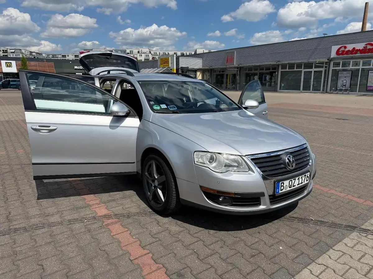 Usata VW Passat 140 CV (102 kW) 2009 Argento Station wagon
