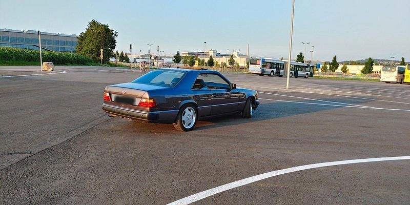 Second-hand Mercedes E300 220 CP (161 kW) 1992 Mov Coupe