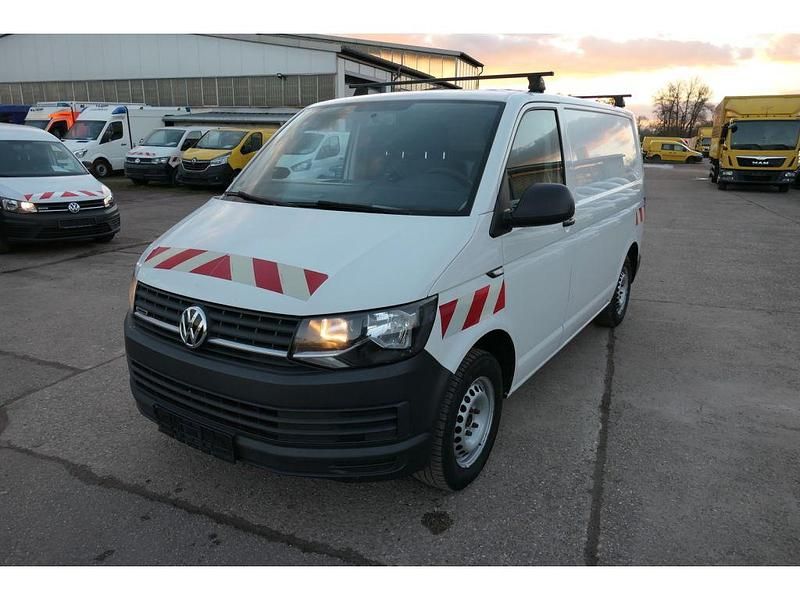 Gebraucht VW T6 150 PS (110 kW) 2016 Candyweiss Van