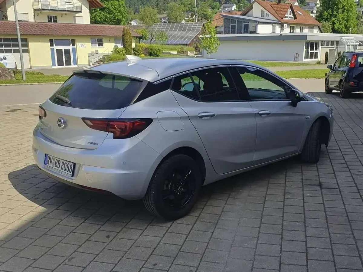 Gebraucht Opel Astra Dynamic 150 PS (110 kW) 2017 Argonsilber Kleinwagen