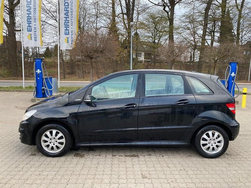 Gebraucht Mercedes B160 95 PS (69 kW) 2011 Schwarz Van / Kleinbus